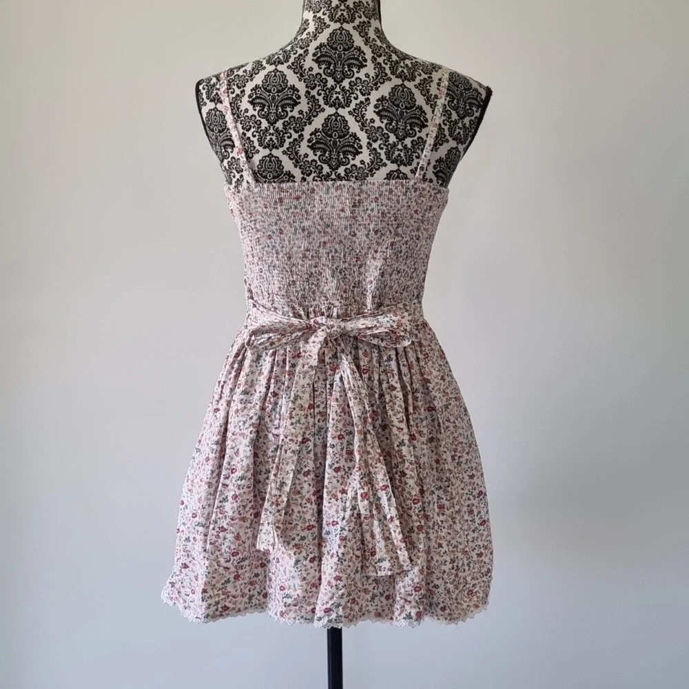 CKM, floral dress, tie waist, elastic back, adjustable straps, approx size 10 - Picture 7 of 9